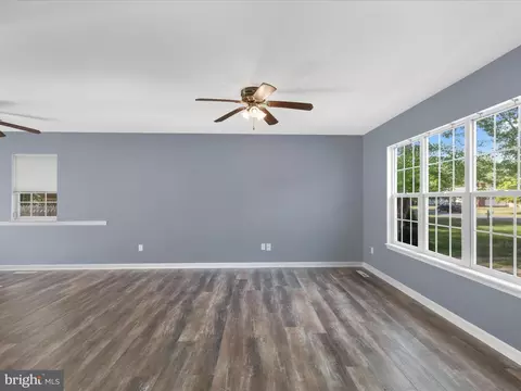 Living - 112 Jerome Dr, Salisbury, MD 21804 photo 3 of 8
