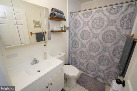 Bath - 20560 Nanticoke Rd, Nanticoke, MD 21840 photo 4 of 5