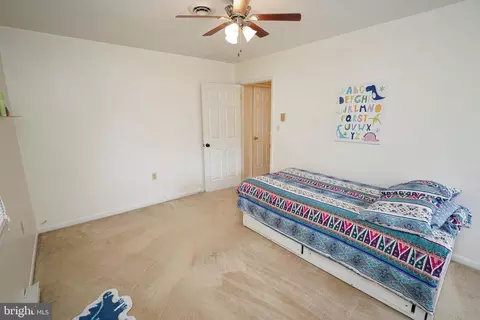 Bedroom - 20560 Nanticoke Rd, Nanticoke, MD 21840 photo 3 of 6