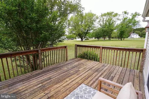 Exterior - 20560 Nanticoke Rd, Nanticoke, MD 21840 photo 14 of 17