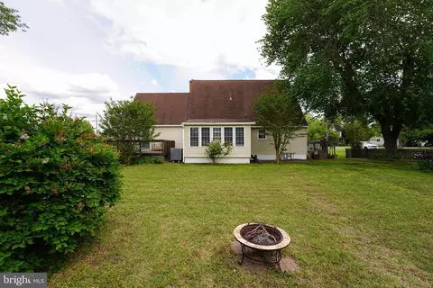 Exterior - 20560 Nanticoke Rd, Nanticoke, MD 21840 photo 11 of 17