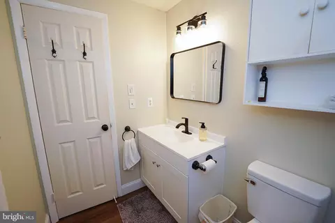 Bath - 20560 Nanticoke Rd, Nanticoke, MD 21840 photo 2 of 5