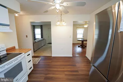 Entry Way - 20560 Nanticoke Rd, Nanticoke, MD 21840 photo 2 of 7