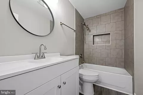Bath - 10 E Chestnut St, Delmar, MD 21875 photo 1 of 1