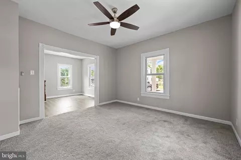Living - 10 E Chestnut St, Delmar, MD 21875 photo 3 of 4
