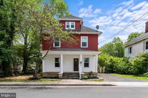 10 E Chestnut St, Delmar, MD 21875