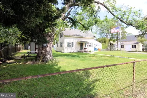 7477 Market St, Willards, MD 21874