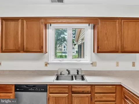 Kitchen - 1406 E Upland Dr, Salisbury, MD 21801 photo 2 of 3