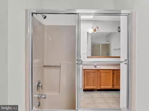 Bath - 1406 E Upland Dr, Salisbury, MD 21801 photo 2 of 8