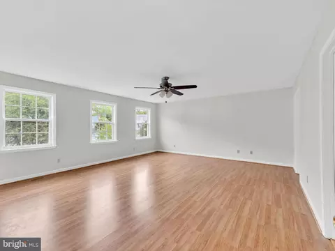 Living - 1406 E Upland Dr, Salisbury, MD 21801 photo 9 of 11