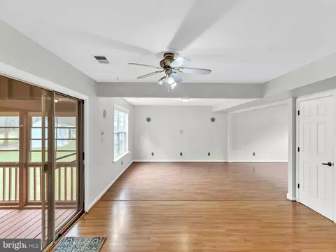 Living - 1406 E Upland Dr, Salisbury, MD 21801 photo 2 of 11