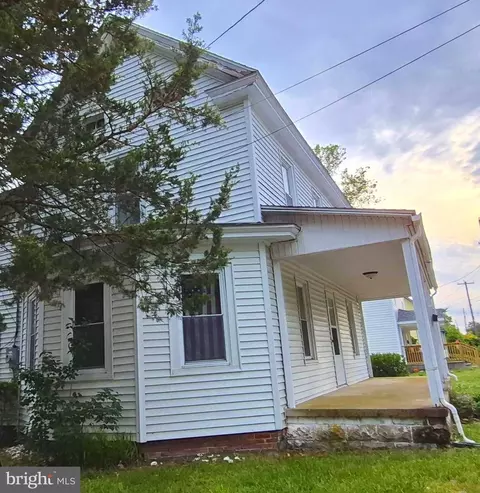 418 Elizabeth St, Delmar, MD 21875 photo 3