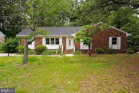 1206 Orchard Cir, Salisbury, MD 21801
