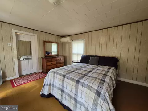 Bedroom - 715 Main St, Sharptown, MD 21861 photo 7 of 8