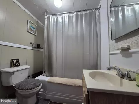 Bath - 715 Main St, Sharptown, MD 21861 photo 1 of 1