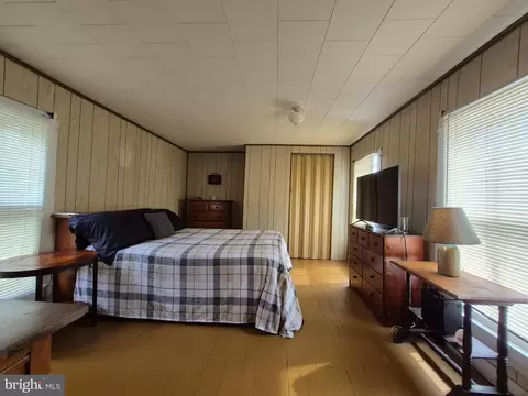 Bedroom - 715 Main St, Sharptown, MD 21861 photo 5 of 8