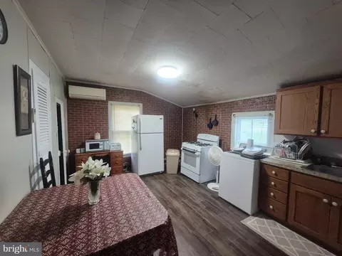 Kitchen - 715 Main St, Sharptown, MD 21861 photo 1 of 1