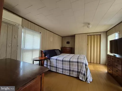 Bedroom - 715 Main St, Sharptown, MD 21861 photo 6 of 8