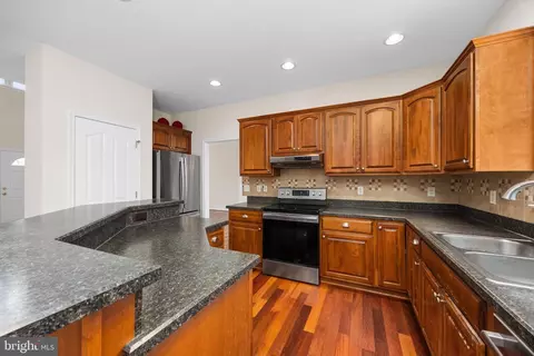 Kitchen - 6072 Bell Creek Dr, Salisbury, MD 21801 photo 3 of 5