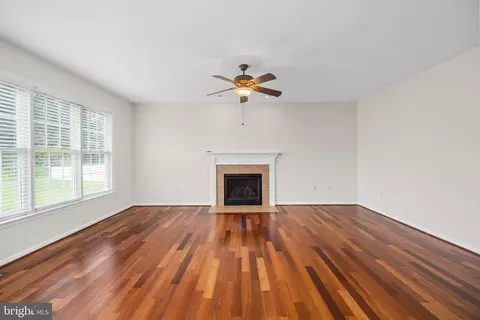 Living - 6072 Bell Creek Dr, Salisbury, MD 21801 photo 3 of 8