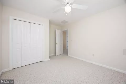 Bedroom - 6072 Bell Creek Dr, Salisbury, MD 21801 photo 6 of 10