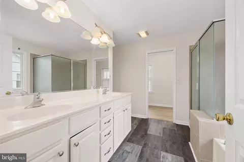 Entry Way - 6072 Bell Creek Dr, Salisbury, MD 21801 photo 6 of 9