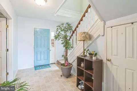 113 E Lillian St, Hebron, MD 21830 photo 3