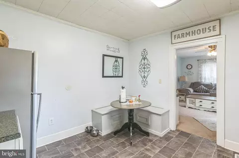 113 E Lillian St, Hebron, MD 21830 photo 8