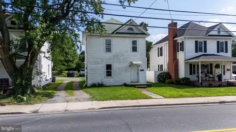 802 E State St, Delmar, MD 21875
