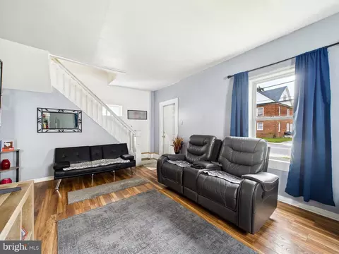 Entry Way - 802 E State St, Delmar, MD 21875 photo 1 of 2