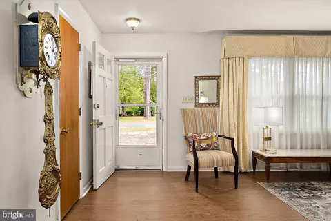 1220 Orchard Cir, Salisbury, MD 21801 photo 2