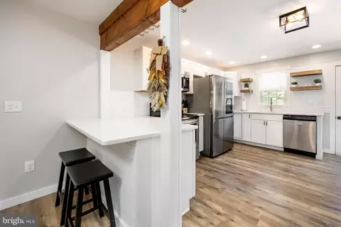 Entry Way - 23078 Nanticoke Rd, Quantico, MD 21856 photo 8 of 11