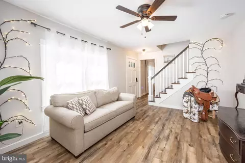 Entry Way - 23078 Nanticoke Rd, Quantico, MD 21856 photo 3 of 11