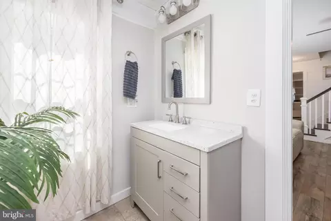 Bath - 23078 Nanticoke Rd, Quantico, MD 21856 photo 2 of 4