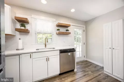 Kitchen - 23078 Nanticoke Rd, Quantico, MD 21856 photo 3 of 3