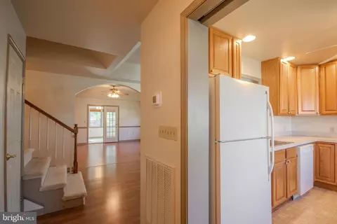 1038 E Schumaker Manor Dr, Salisbury, MD 21804 photo 5
