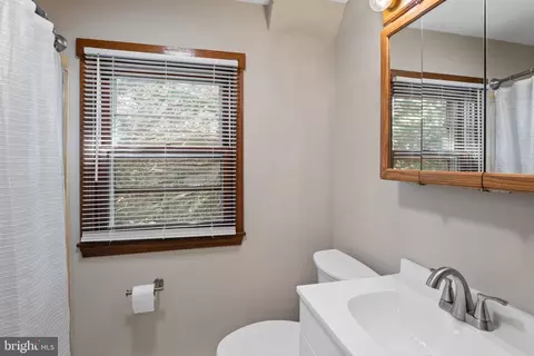 103 Howard St, Hebron, MD 21830 photo 32