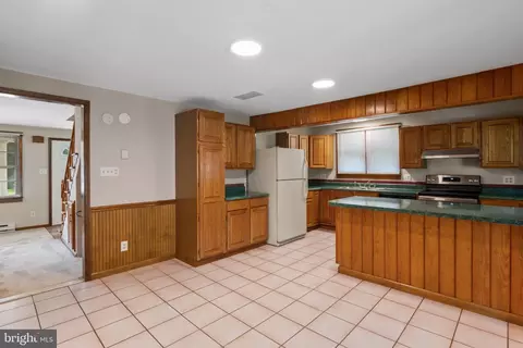 103 Howard St, Hebron, MD 21830 photo 10