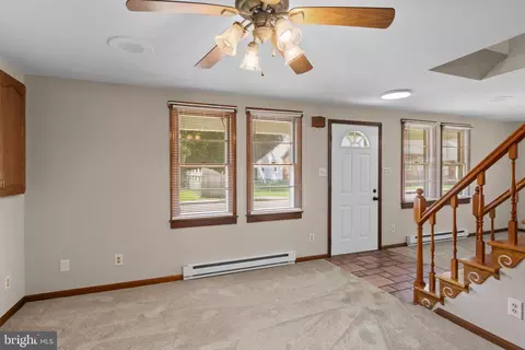 103 Howard St, Hebron, MD 21830 photo 3
