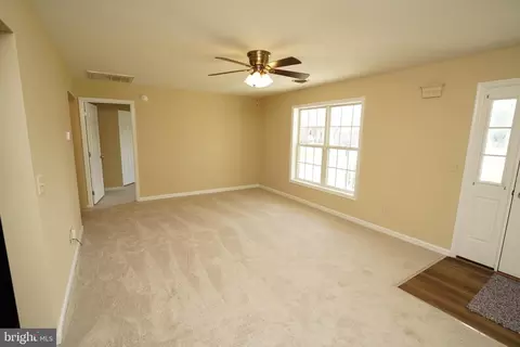 Living - 7351 Main St, Willards, MD 21874 photo 6 of 11