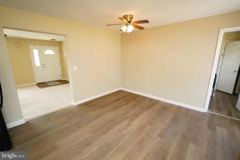 Entry Way - 7351 Main St, Willards, MD 21874 photo 3 of 9