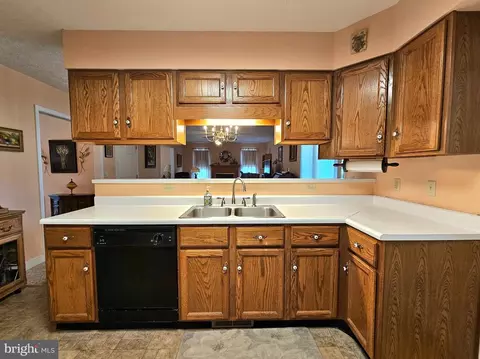 6058 Gloucester Ct, Salisbury, MD 21801 photo 3
