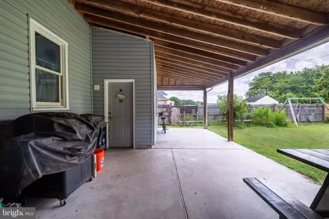 Exterior - 604 N Main St, Hebron, MD 21830 photo 6 of 12