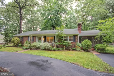 30540 Danwood Dr, Delmar, MD 21875