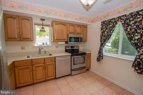 Kitchen - 912 James Ct, Salisbury, MD 21804 photo 1 of 2
