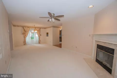 Living - 912 James Ct, Salisbury, MD 21804 photo 3 of 3