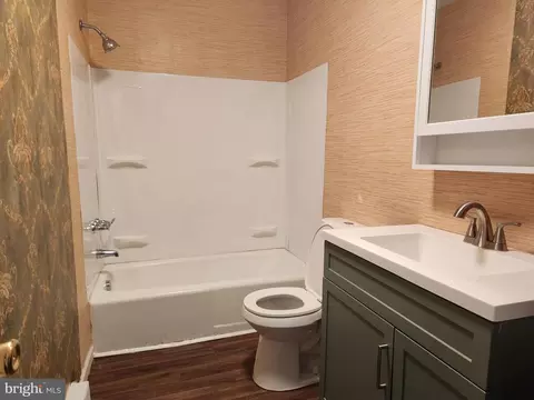 Bath - 403 Rose St, Salisbury, MD 21801 photo 1 of 2