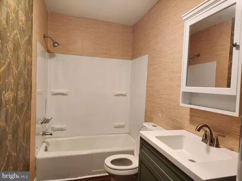 Bath - 403 Rose St, Salisbury, MD 21801 photo 2 of 2