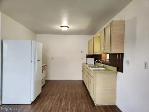 Entry Way - 403 Rose St, Salisbury, MD 21801 photo 2 of 2