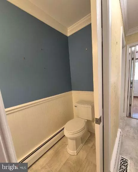 Entry Way - 3896 Five Friars Rd, Salisbury, MD 21804 photo 1 of 3